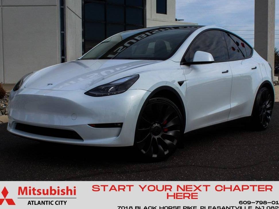 TESLA MODEL Y 2023 7SAYGDEF7PF903621 image